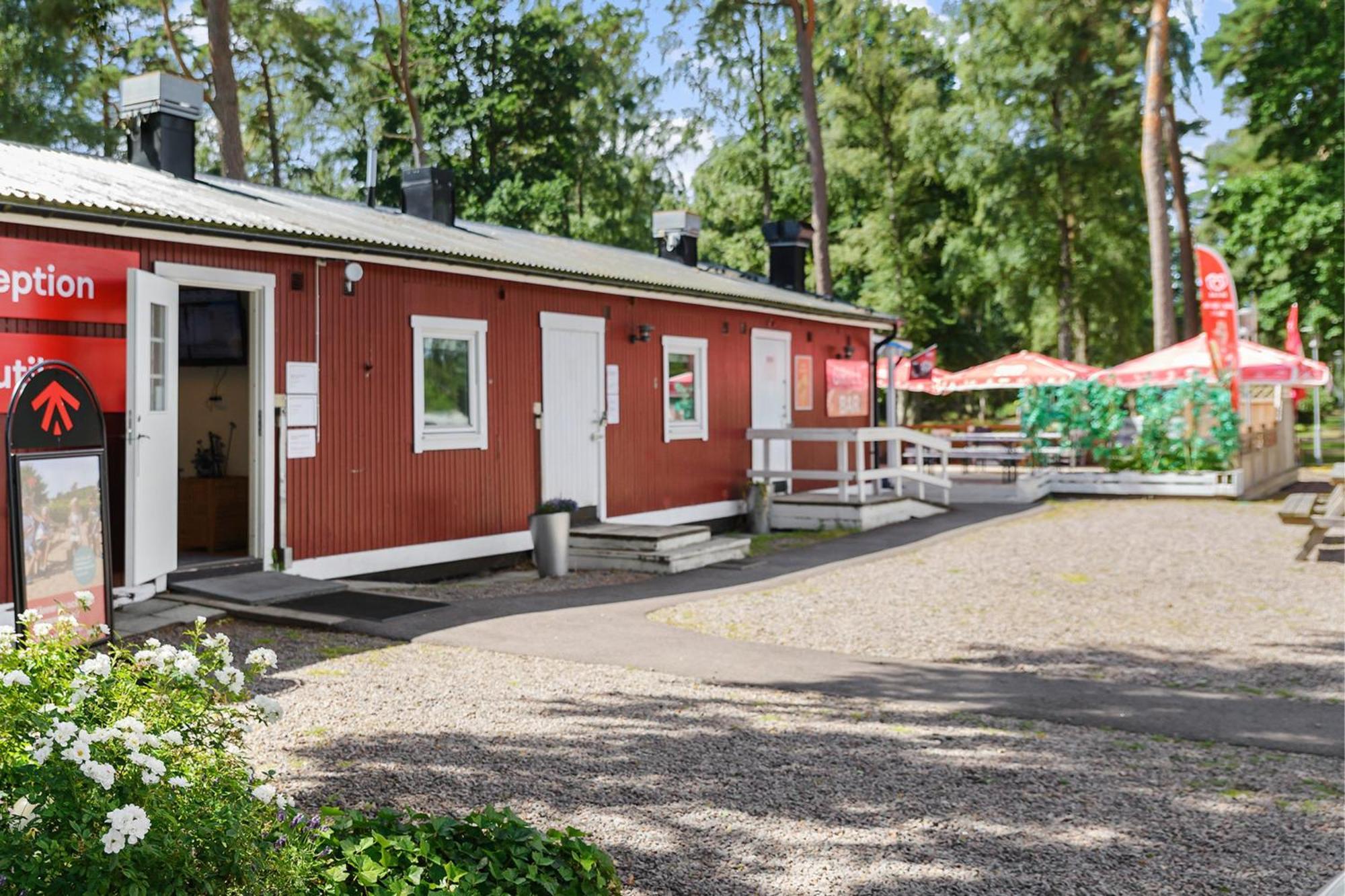 First Camp Karlstorp-هالمستاد المظهر الخارجي الصورة